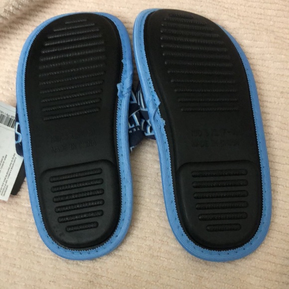 NWT NFL FOCO TITANS KIDS SLIPPERS,size kids X-Large (7-8). - Picture 4 of 5